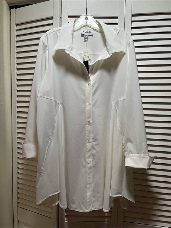 Joseph Ribkoff Tops - Joseph Ribkoff Off-White Flowing Button-Front Shirt